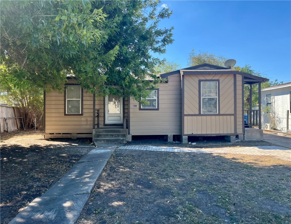 4221 Clinton Dr Property Photo 1