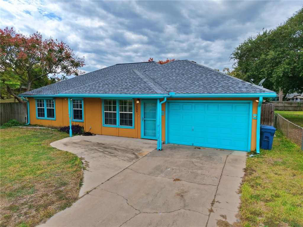 1209 Omohundro St Property Photo 1