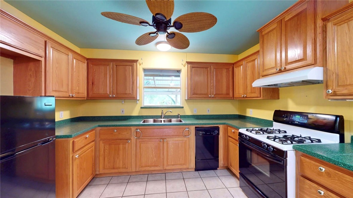 1209 Omohundro St Property Photo 7