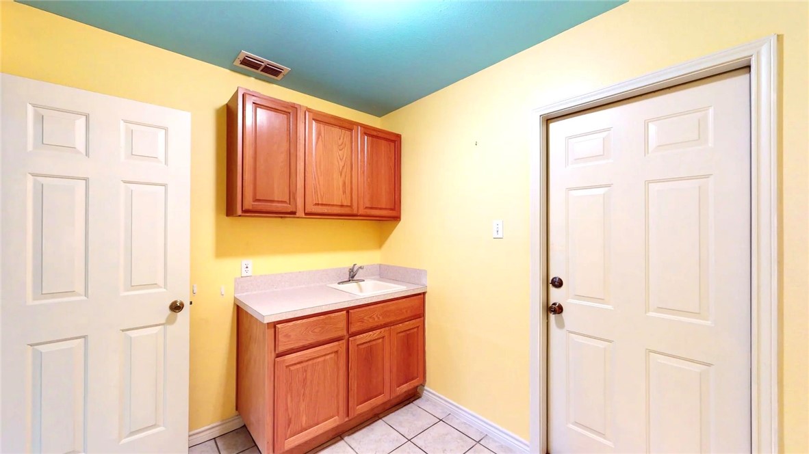 1209 Omohundro St Property Photo 30