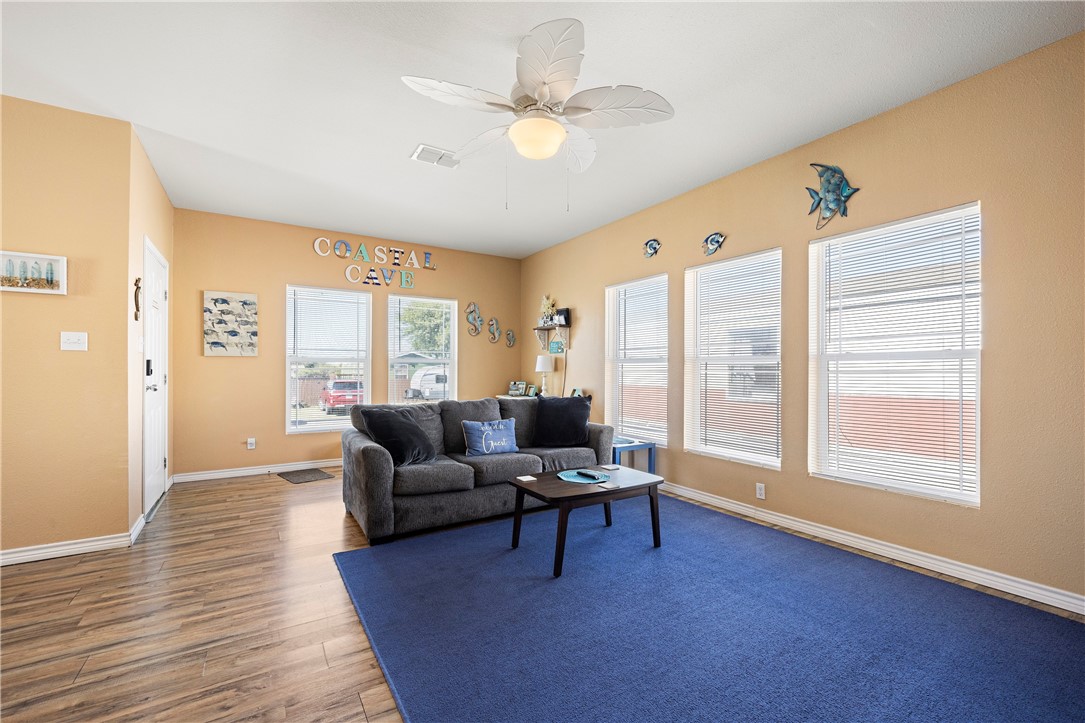 112 Tropical Breeze Property Photo 6