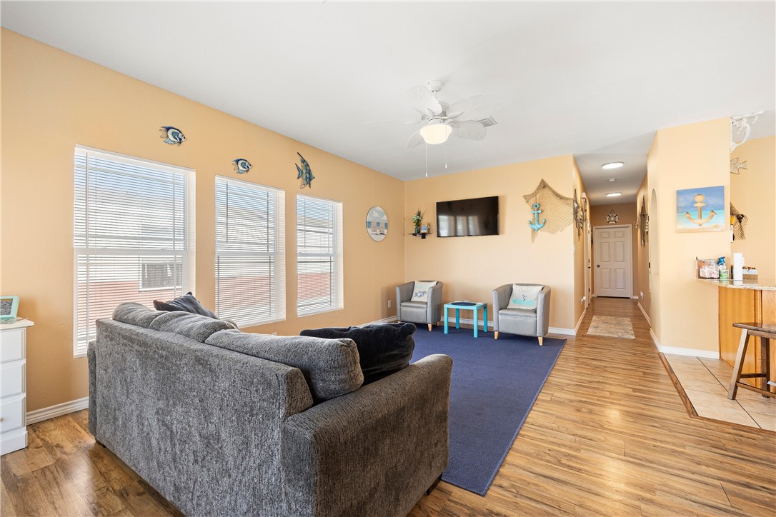 112 Tropical Breeze Property Photo 7