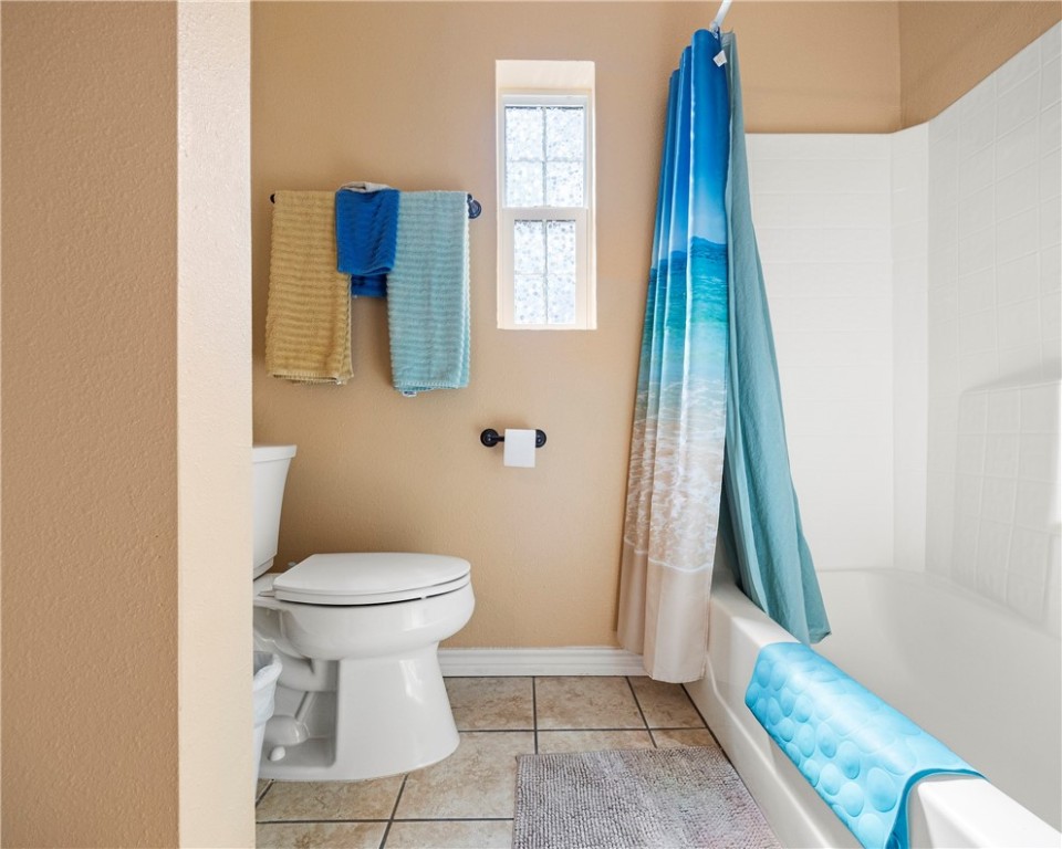 112 Tropical Breeze Property Photo 8