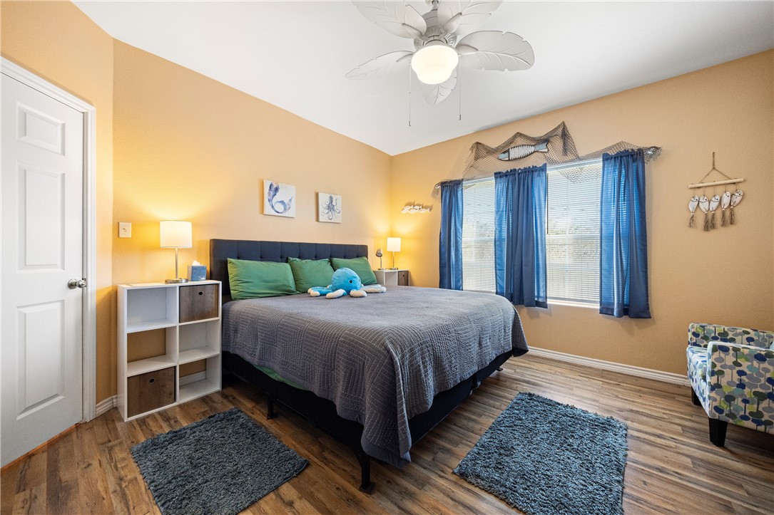 112 Tropical Breeze Property Photo 9