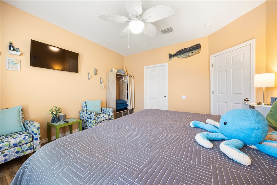 112 Tropical Breeze Property Photo 10