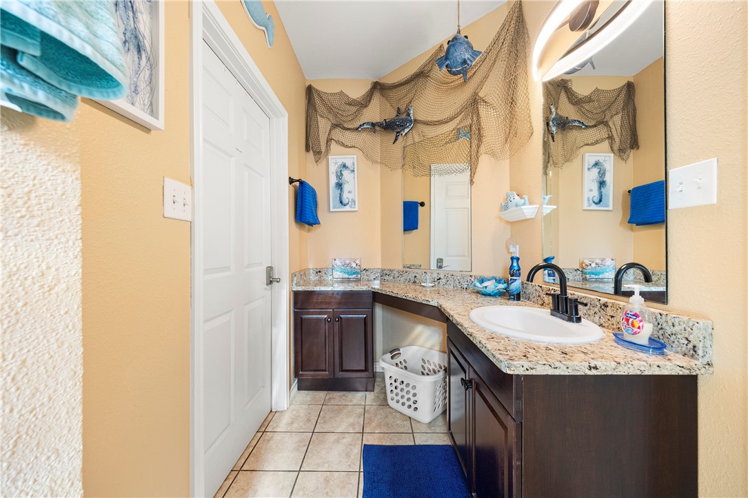 112 Tropical Breeze Property Photo 12