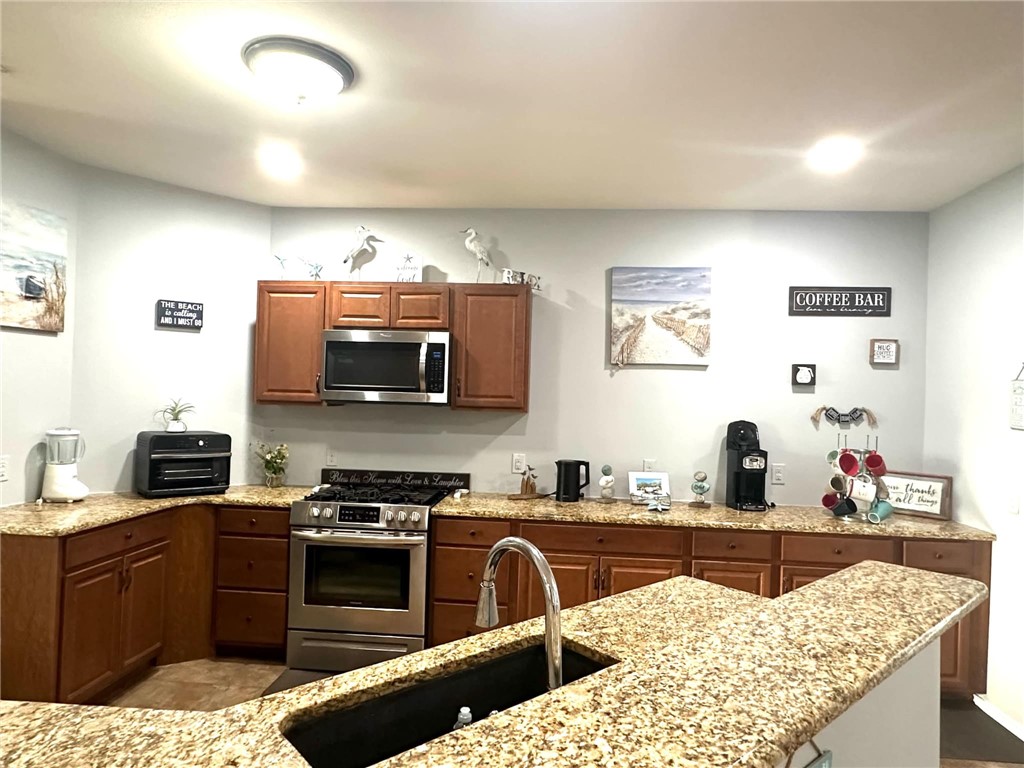 15517 Dyna St Property Photo 9