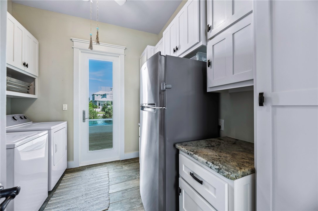 1009 Fiji Dr Property Photo 24