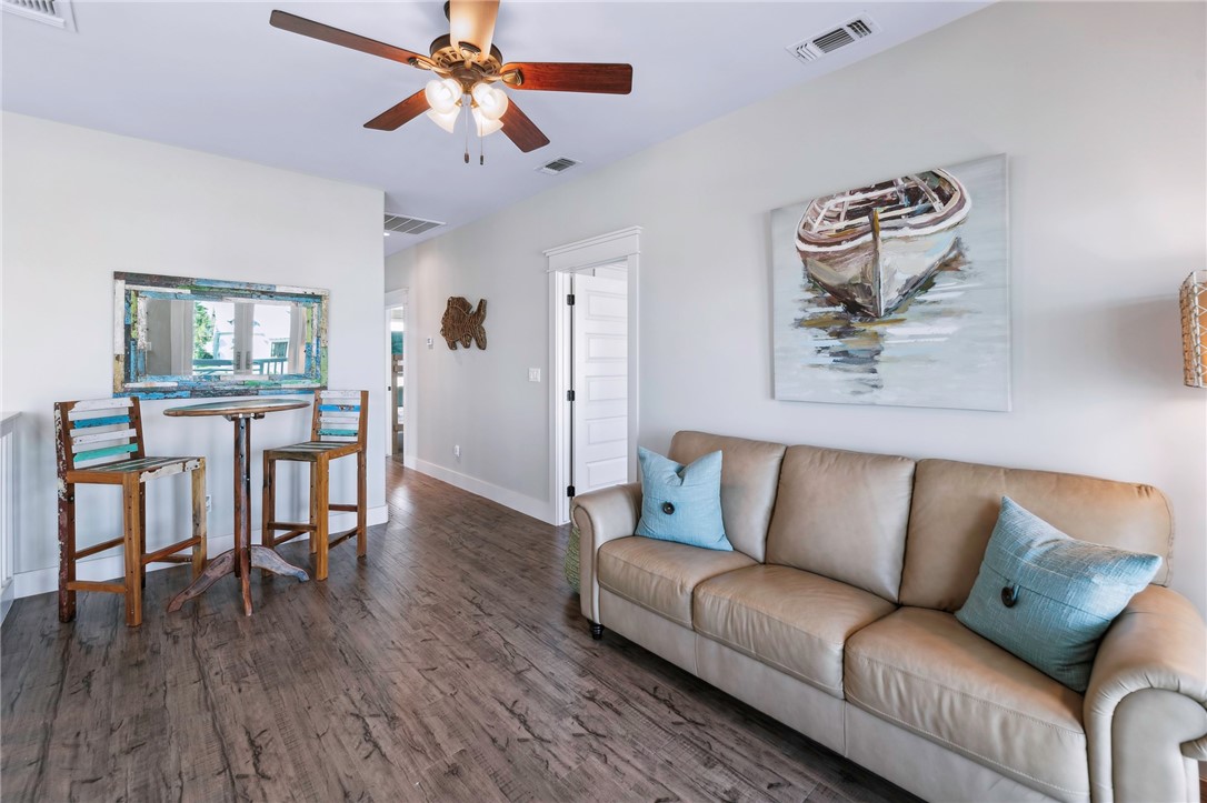 1009 Fiji Dr Property Photo 40