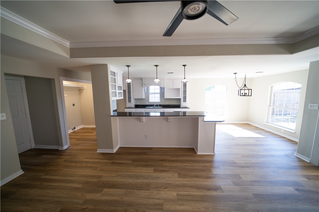 3721 N Creek Cr Property Photo 4