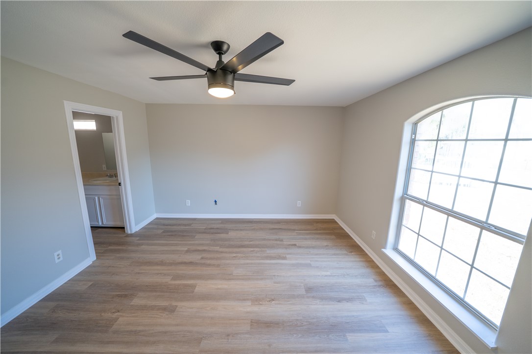 3721 N Creek Cr Property Photo 10