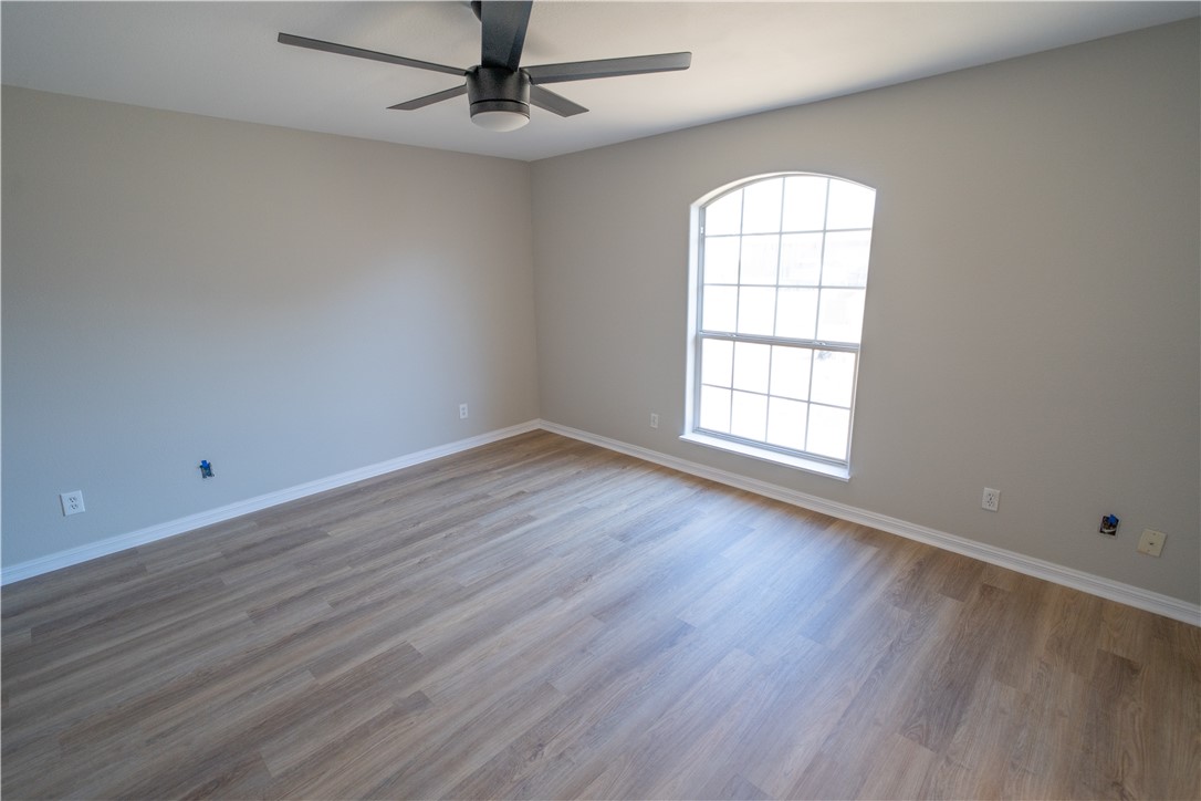 3721 N Creek Cr Property Photo 11