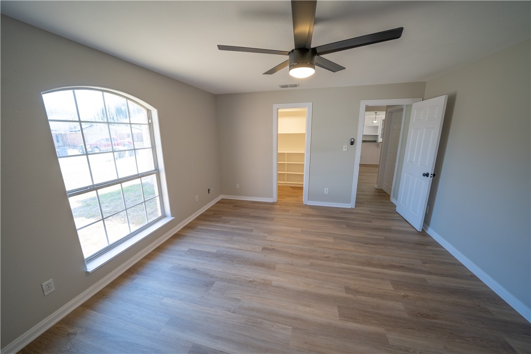 3721 N Creek Cr Property Photo 12