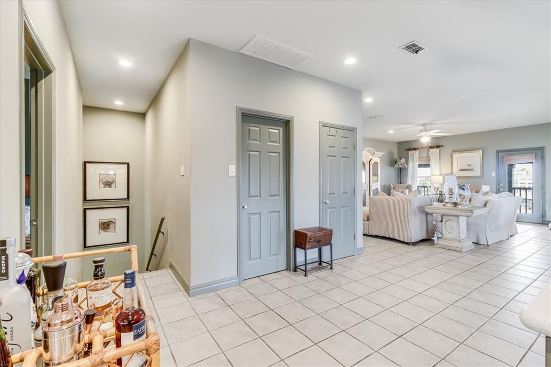 488 Margo Ln Property Photo 6