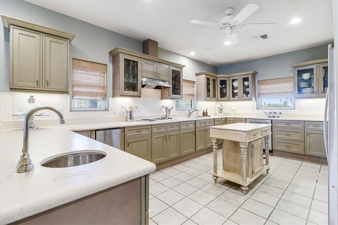 488 Margo Ln Property Photo 7