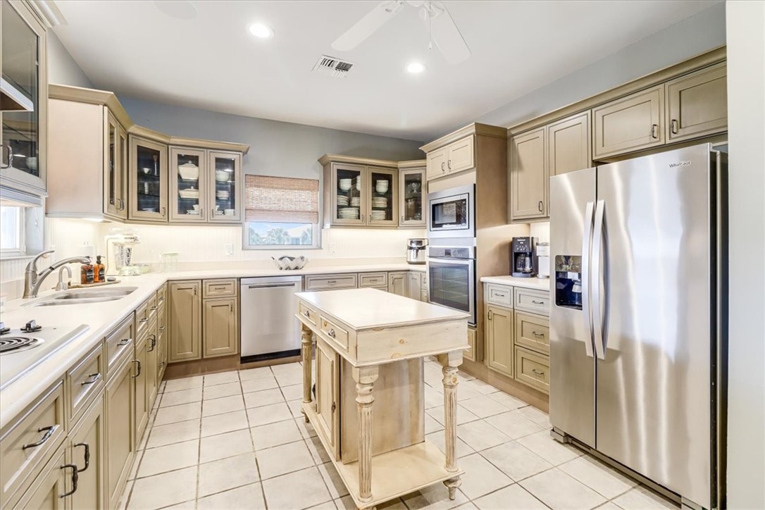 488 Margo Ln Property Photo 9