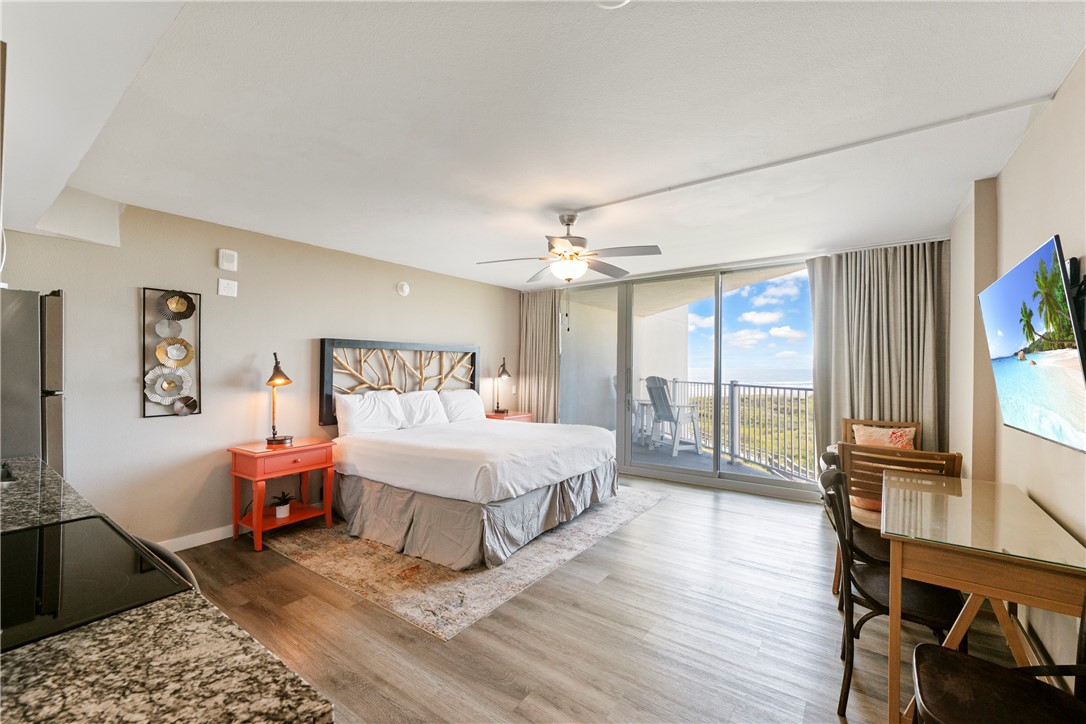 800 Sandcastle Dr 307 Property Photo 3