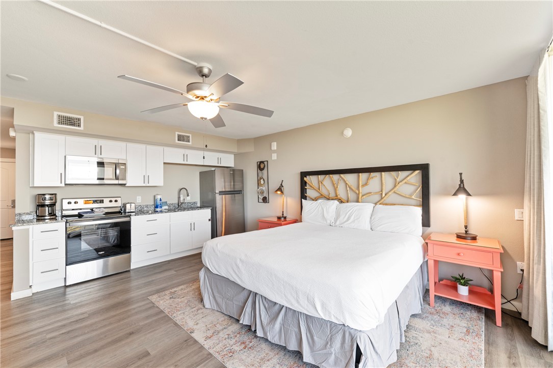 800 Sandcastle Dr 307 Property Photo 4