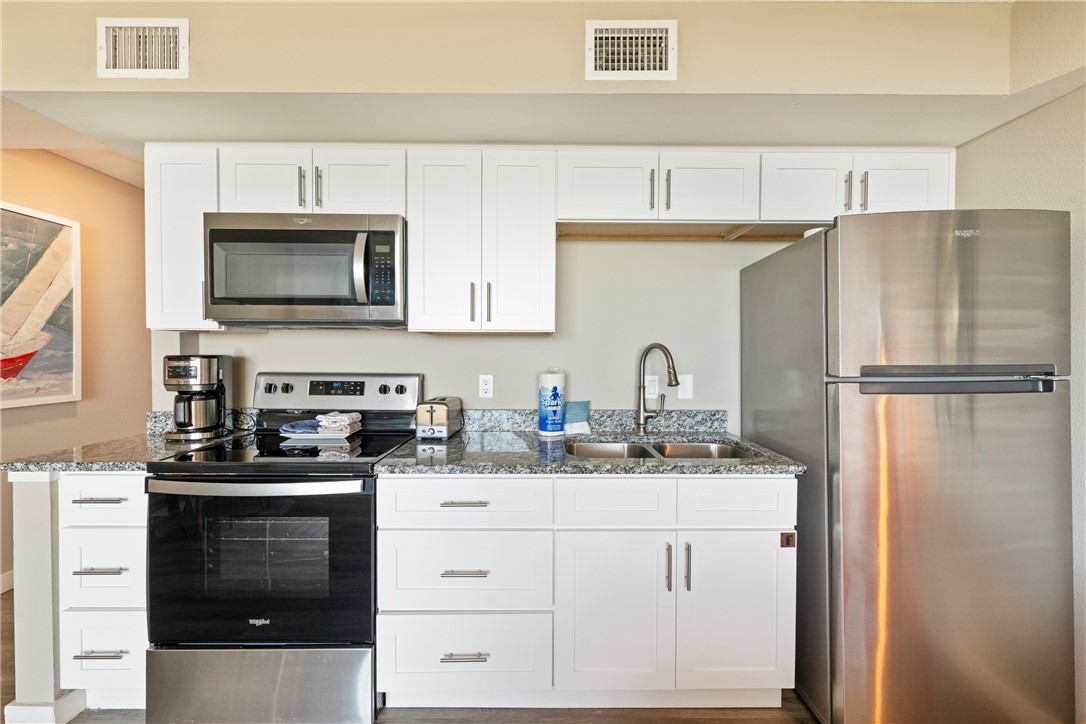 800 Sandcastle Dr 307 Property Photo 7