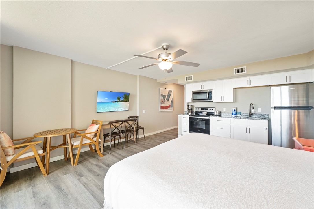 800 Sandcastle Dr 307 Property Photo 9