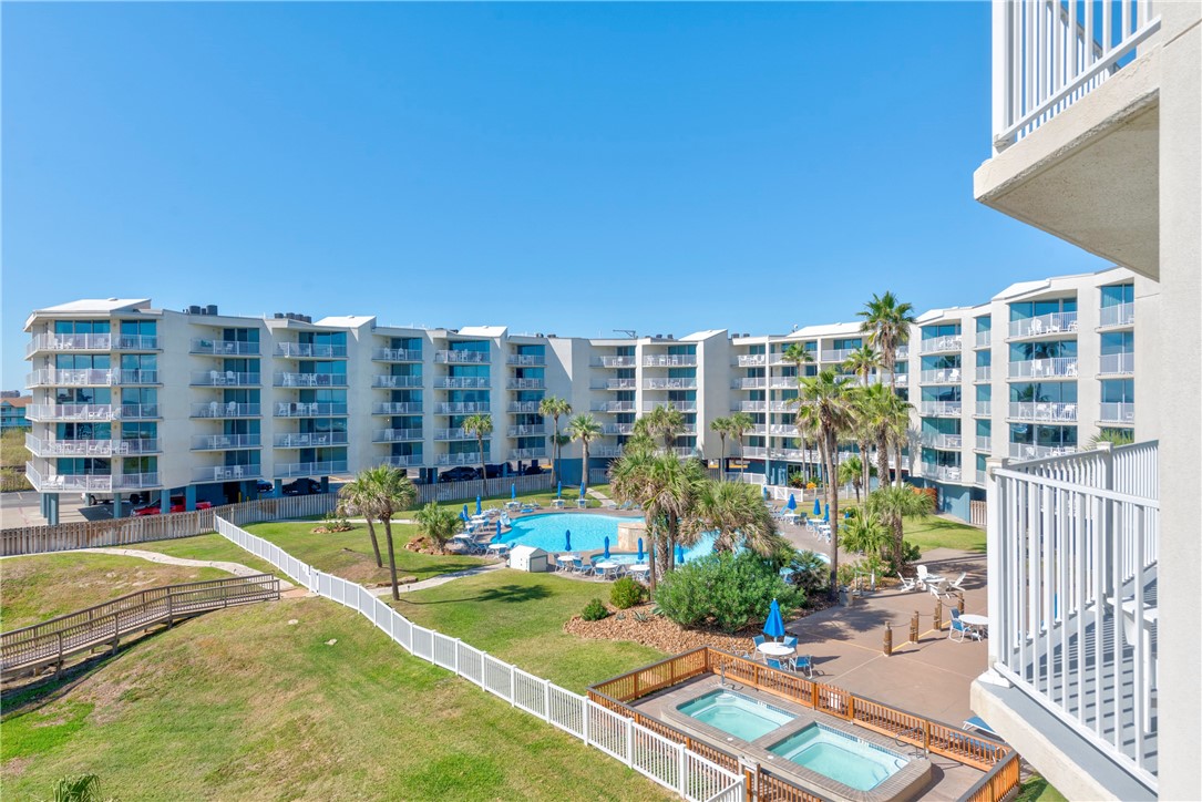 800 Sandcastle Dr 307 Property Photo 14