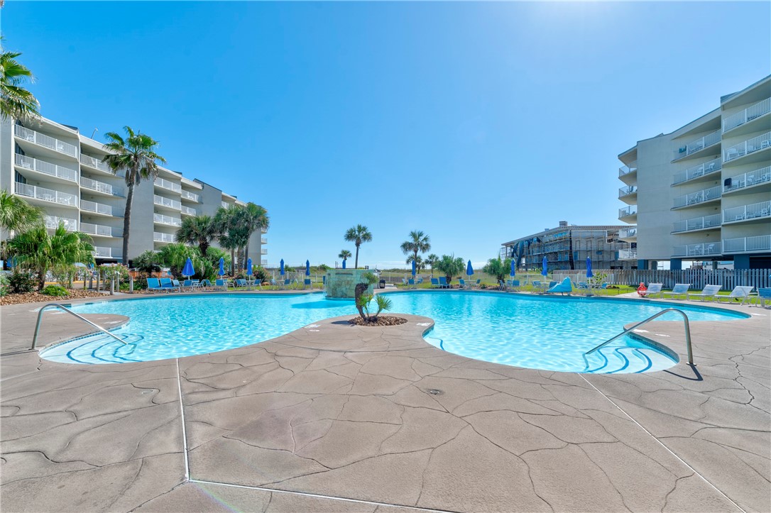 800 Sandcastle Dr 307 Property Photo 17