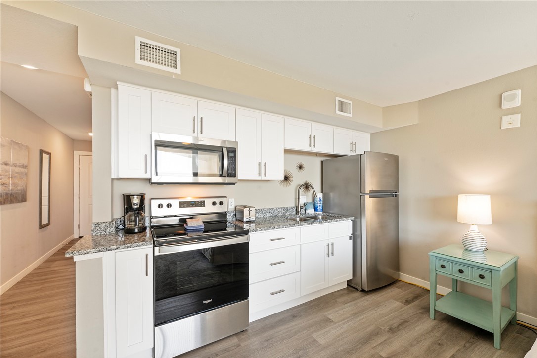 800 Sandcastle Dr 415 Property Photo 8