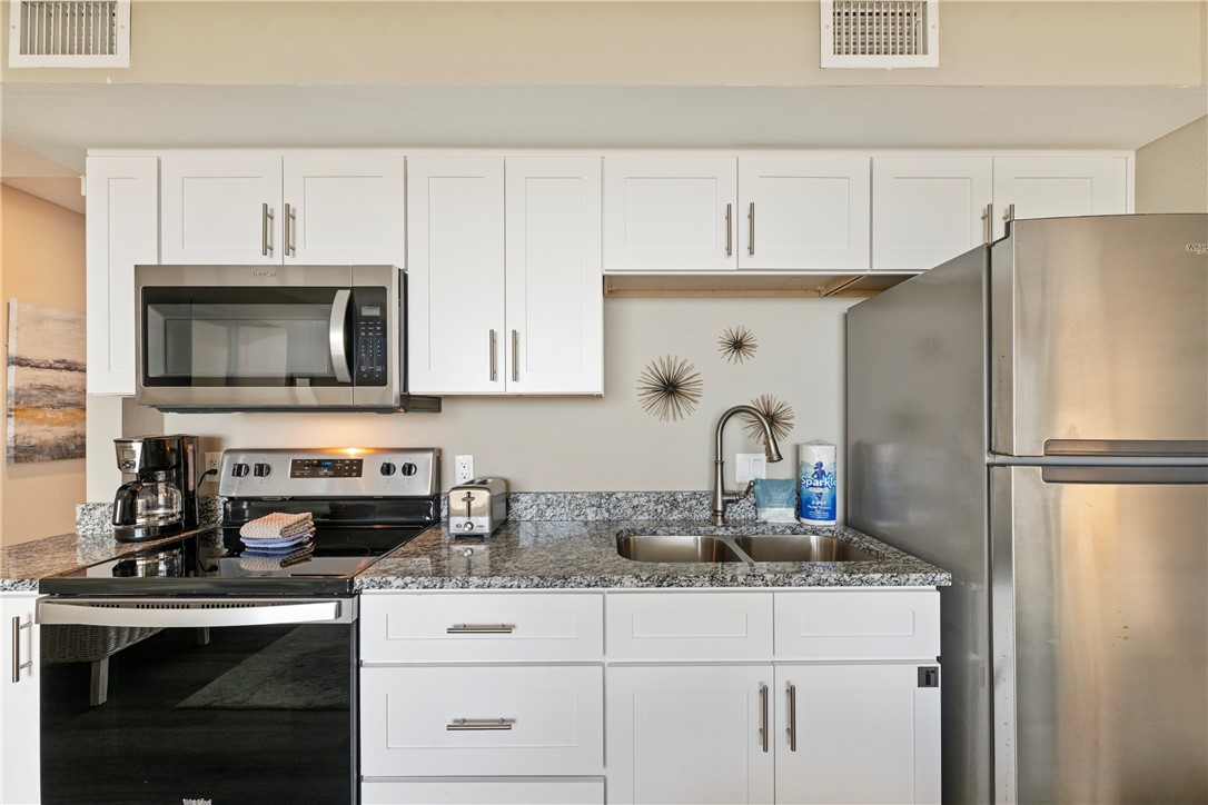 800 Sandcastle Dr 415 Property Photo 9