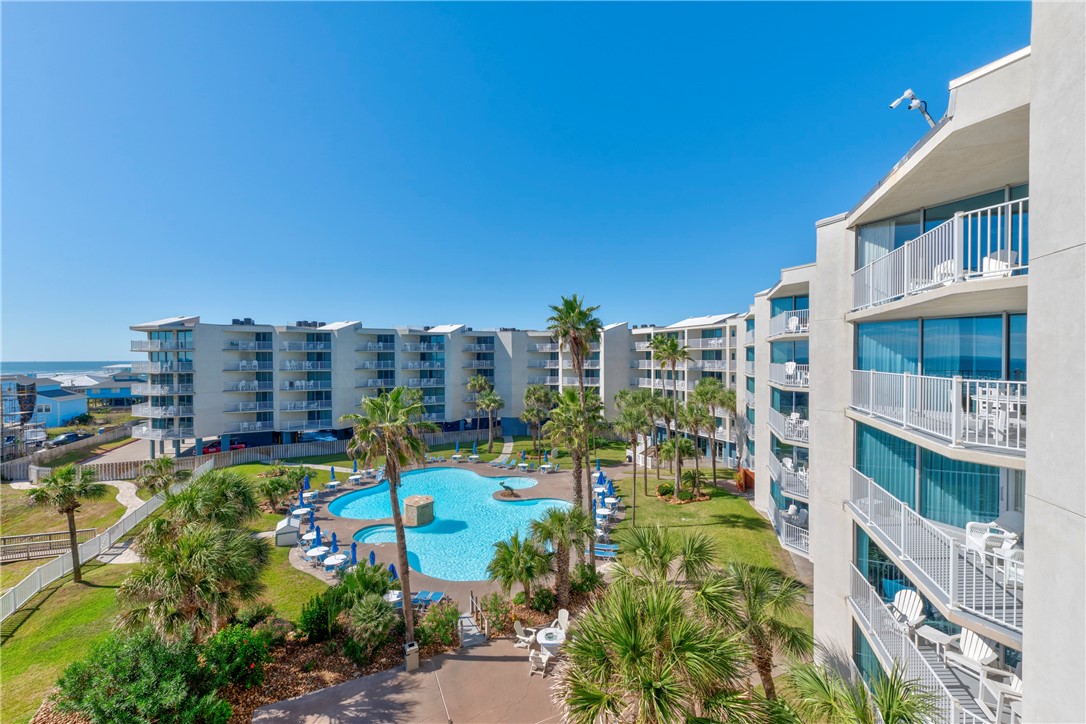 800 Sandcastle Dr 415 Property Photo 13