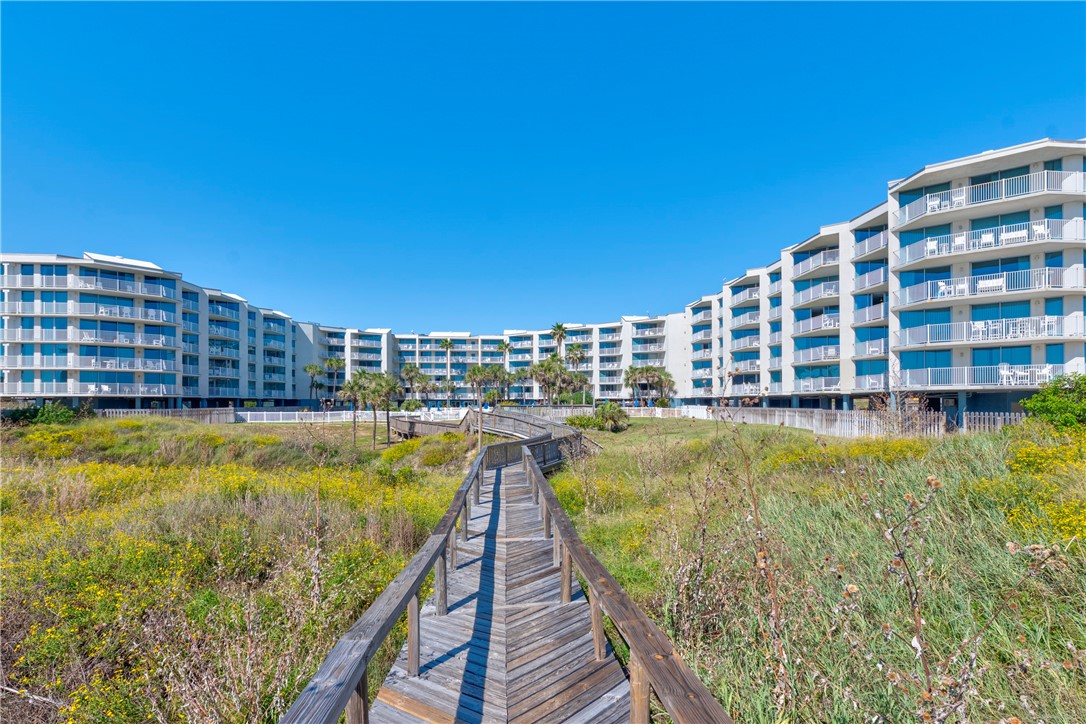 800 Sandcastle Dr 415 Property Photo 23