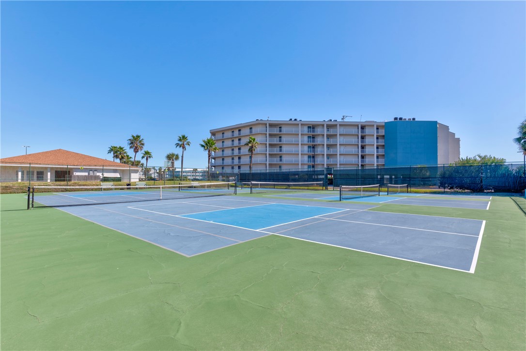 800 Sandcastle Dr 415 Property Photo 24