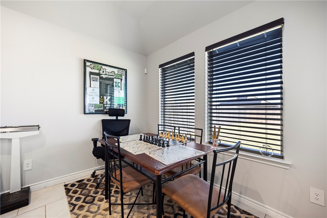 1914 Secretariat Dr Property Photo 4