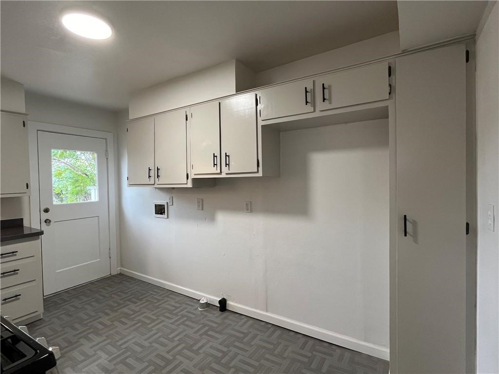 4329 Carlton St Property Photo 7