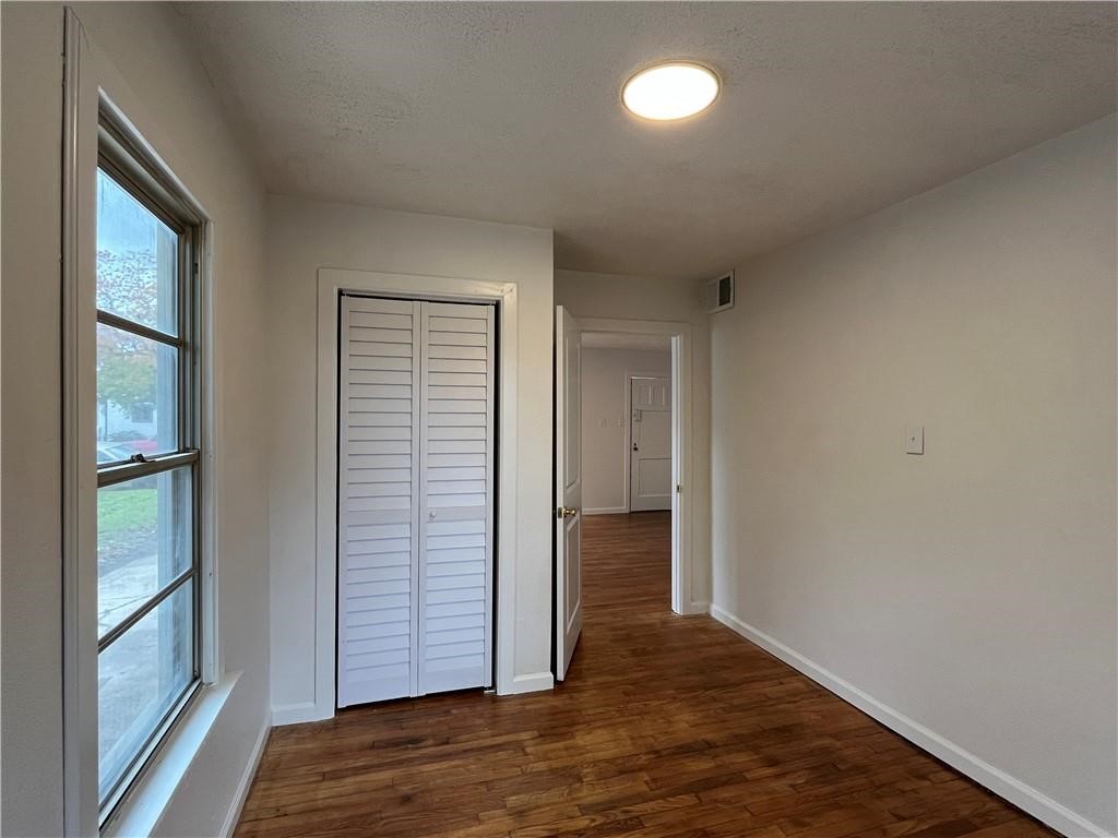 4329 Carlton St Property Photo 10