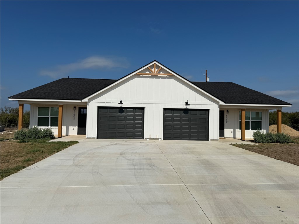 2105 VISTA ROSA Property Photo 1