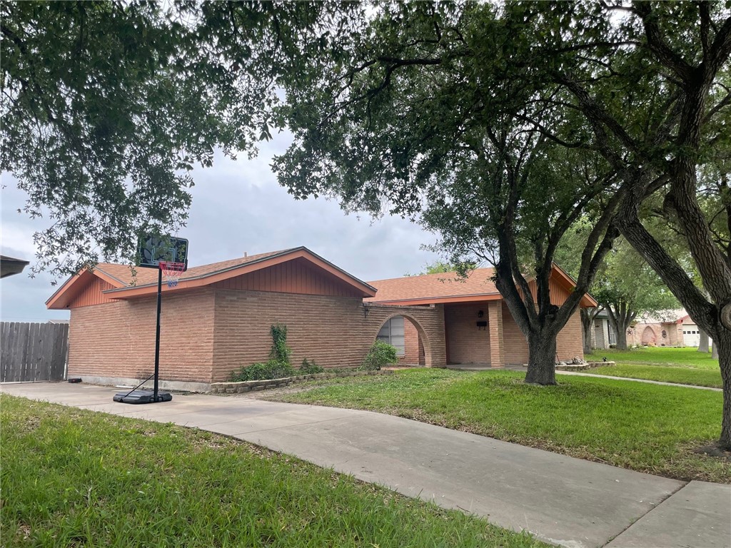 217 S Pasadena Dr Property Photo 1