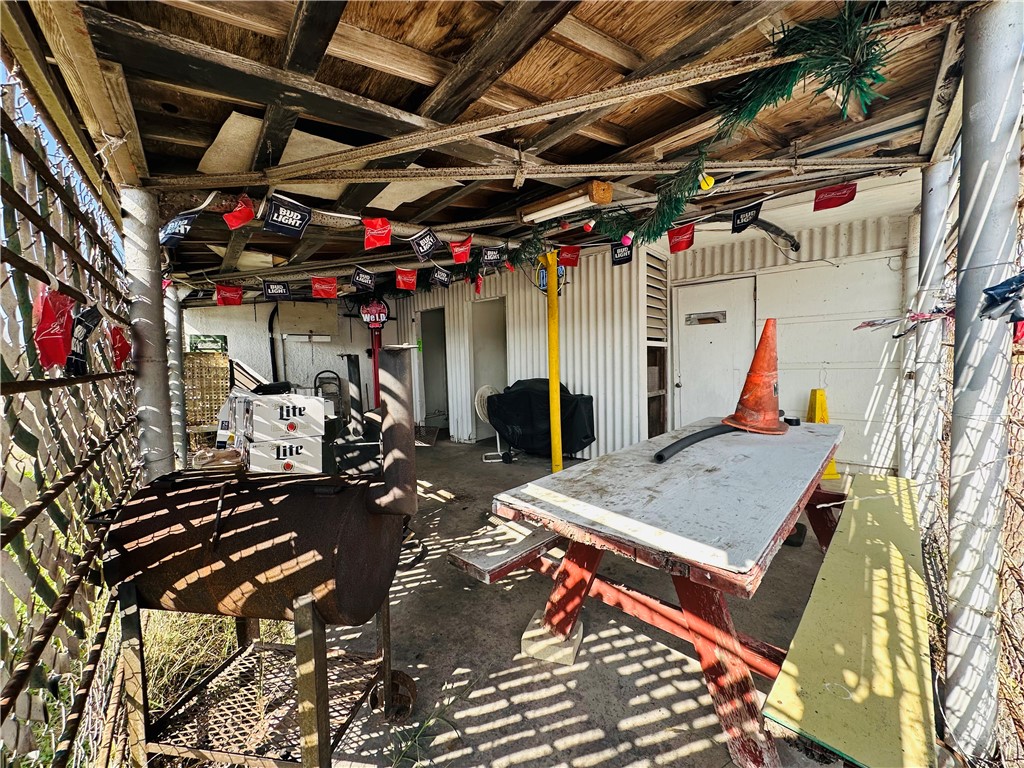 1613 S Staples St Property Photo 13