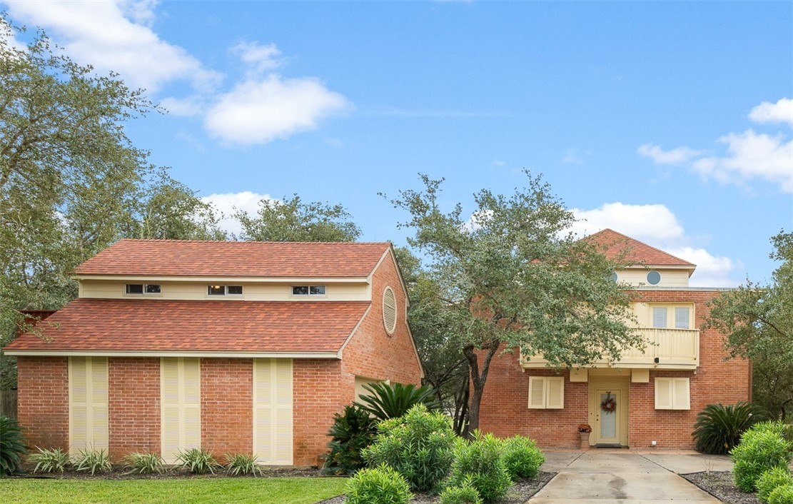 112 Forest Hills Property Photo 1