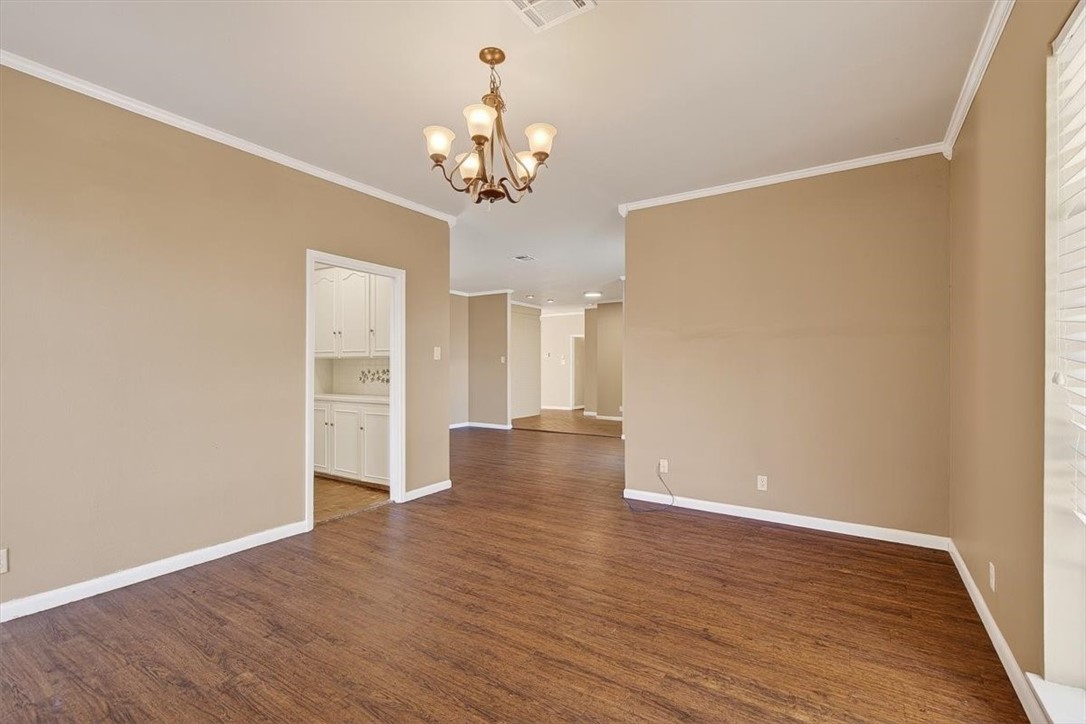 6418 Long Circle Property Photo 8