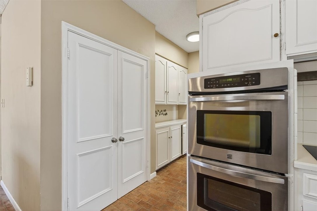 6418 Long Circle Property Photo 13