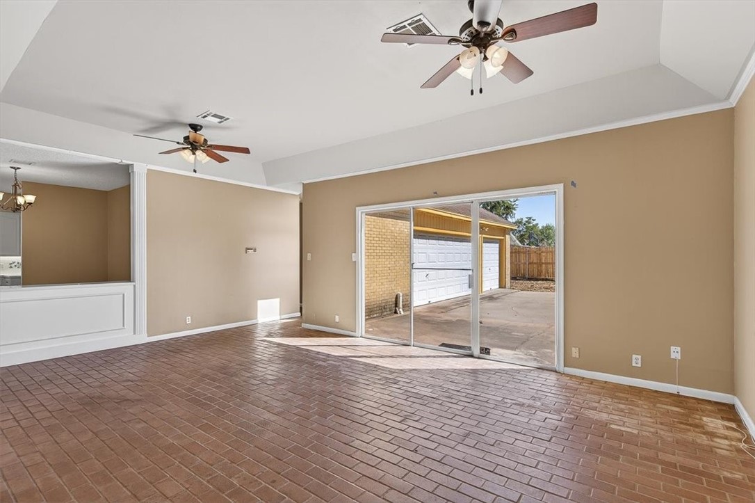 6418 Long Circle Property Photo 17