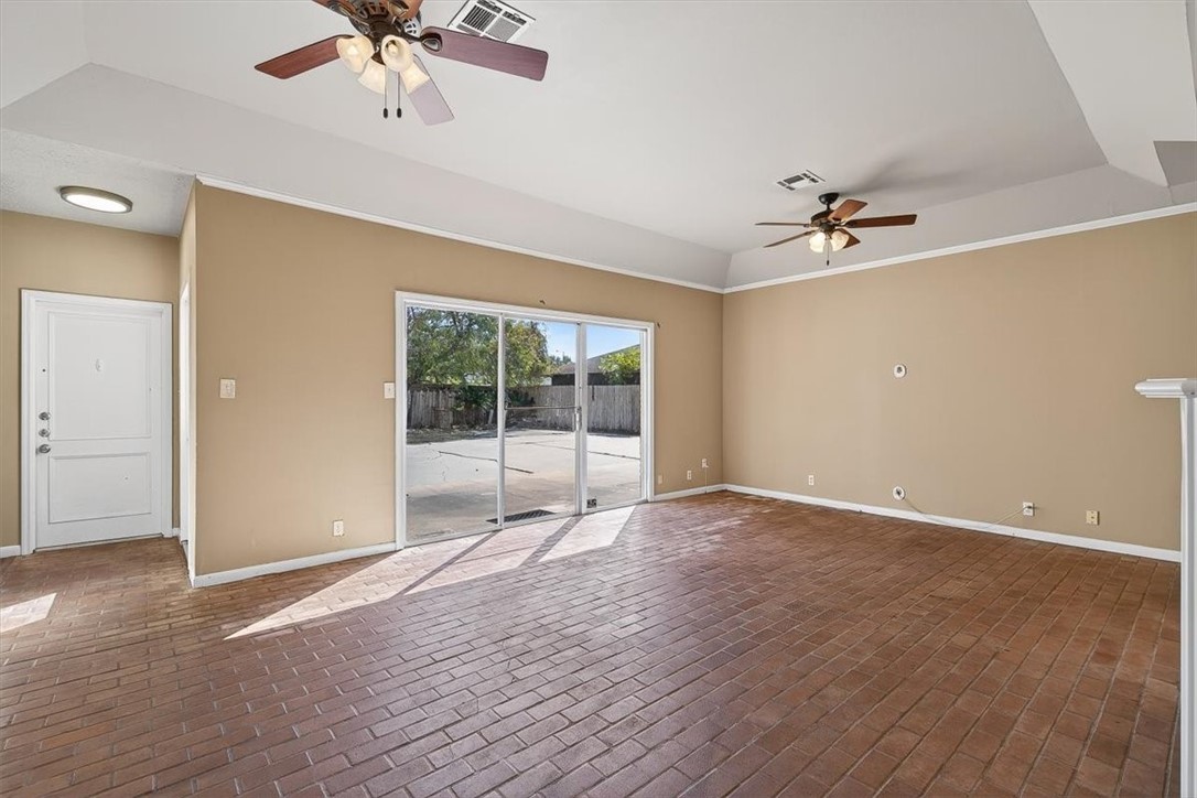 6418 Long Circle Property Photo 18
