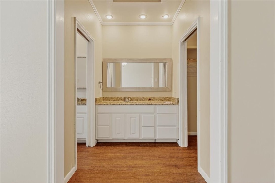 6418 Long Circle Property Photo 24
