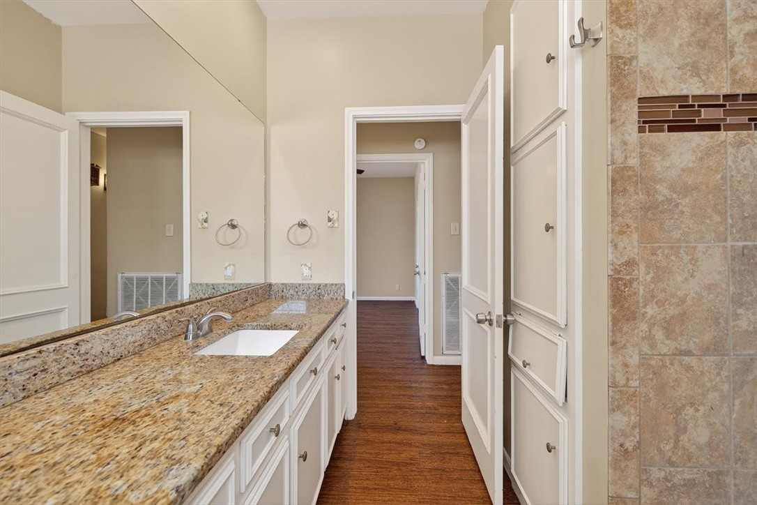 6418 Long Circle Property Photo 32