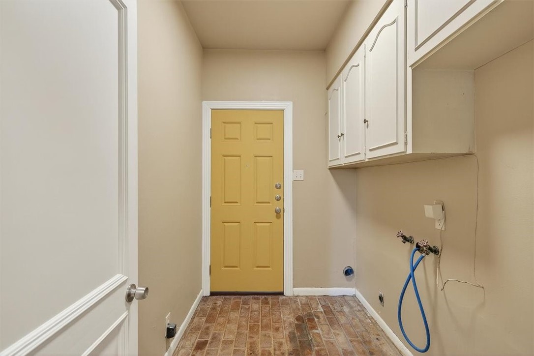 6418 Long Circle Property Photo 39