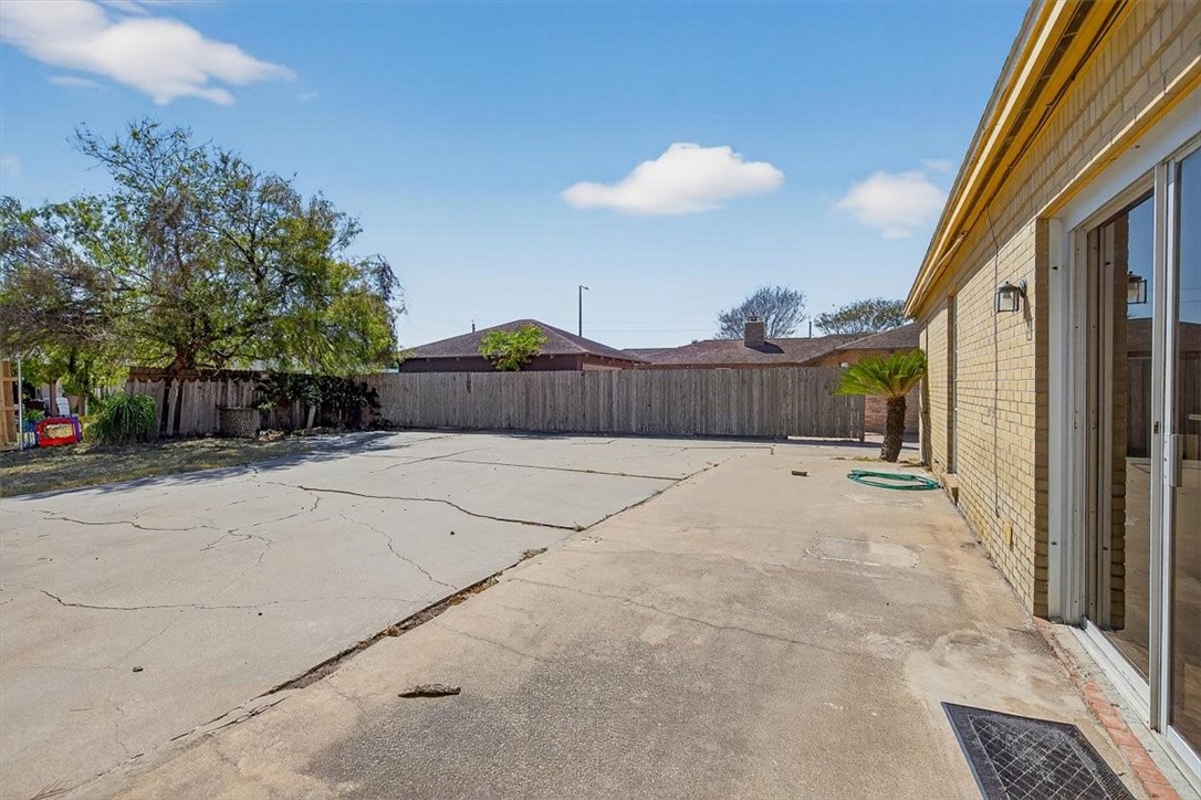 6418 Long Circle Property Photo 40