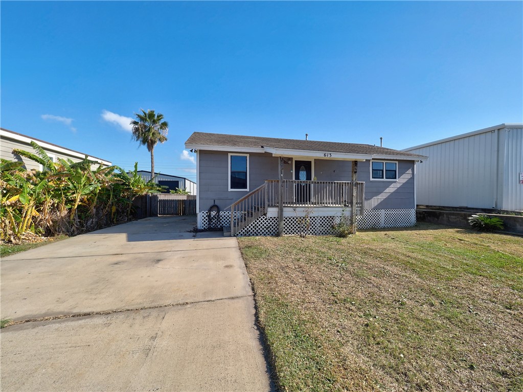 613 Gulf St Property Photo 2