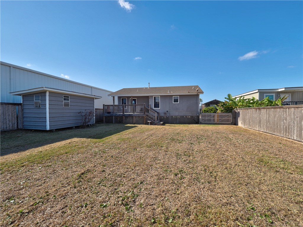 613 Gulf St Property Photo 6