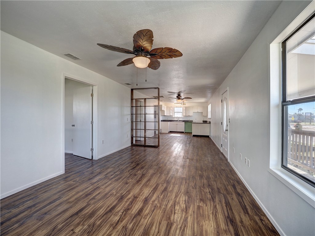 613 Gulf St Property Photo 8