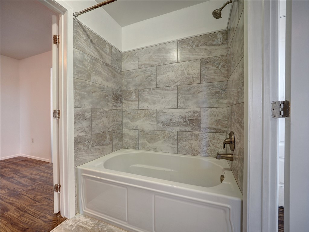 613 Gulf St Property Photo 24